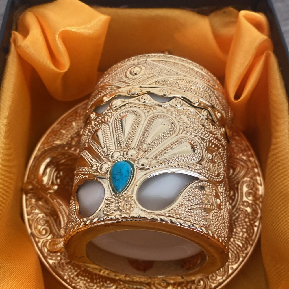 Tea cup - Picture 3 of 3